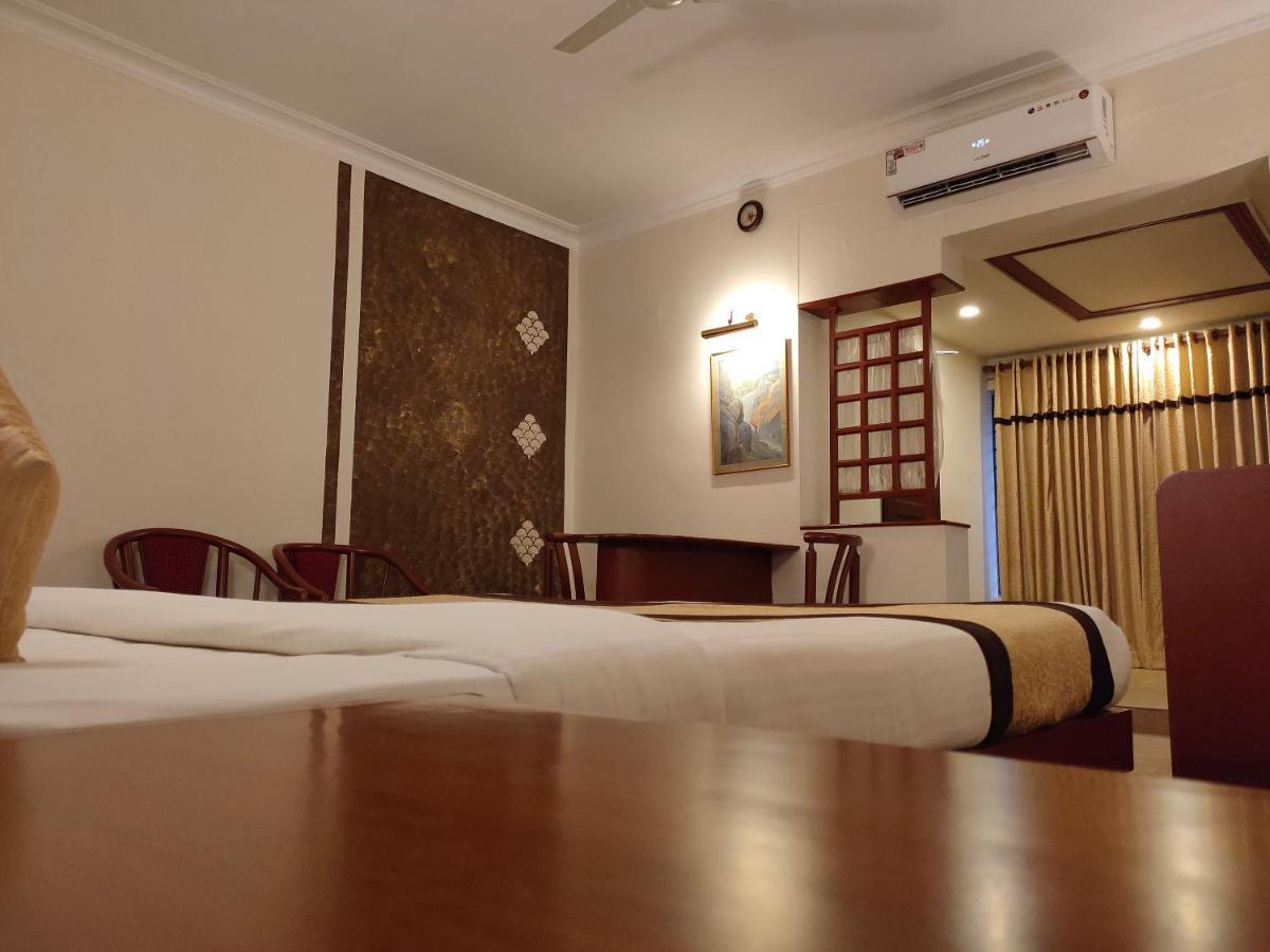 于瓦拉尼居住酒店 Kochi 外观 照片